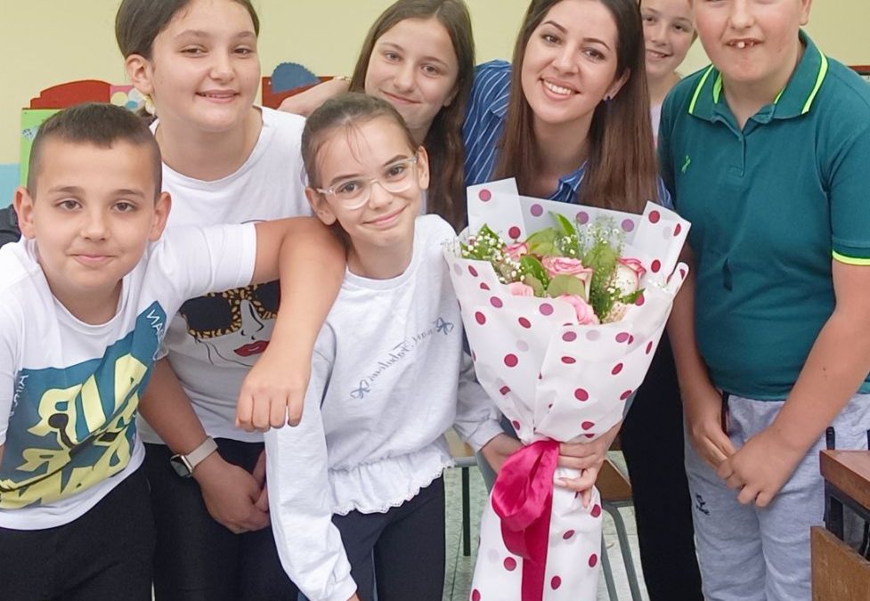 Огласило се школско звоно за крај посљедњег часа у резредној настави за ученике 5. разреда